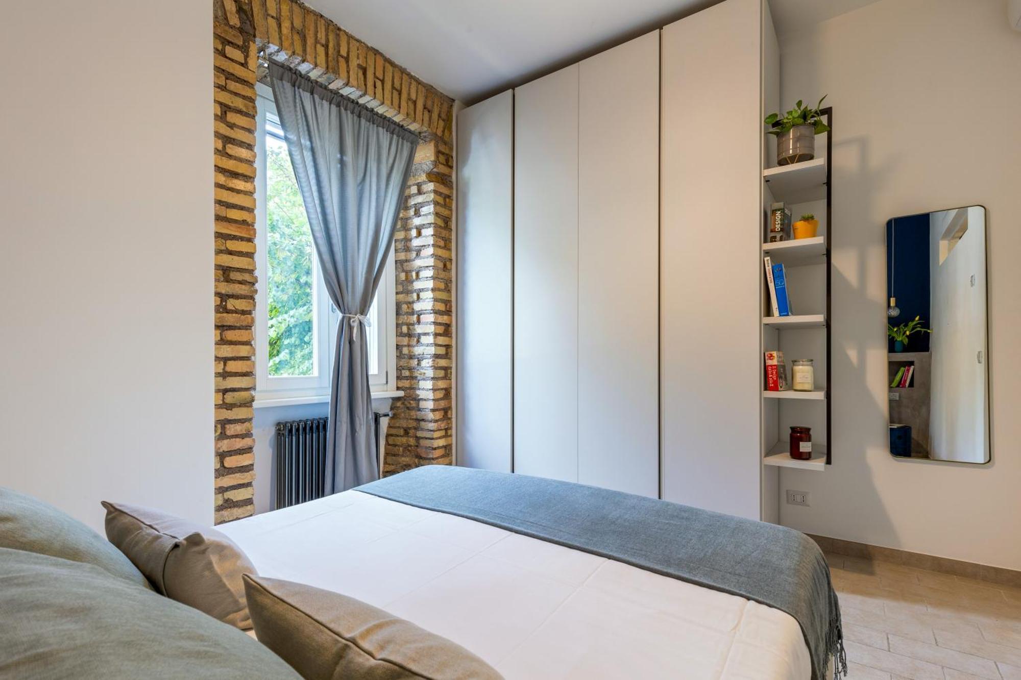 Brevi Design * Rom