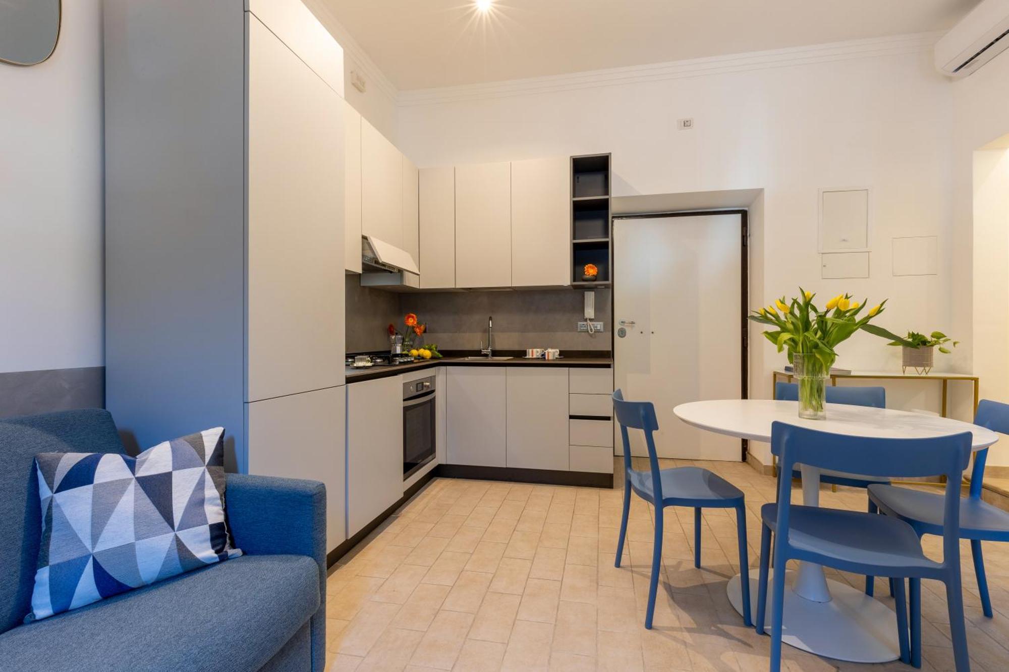 Brevi Design Apartment Rom