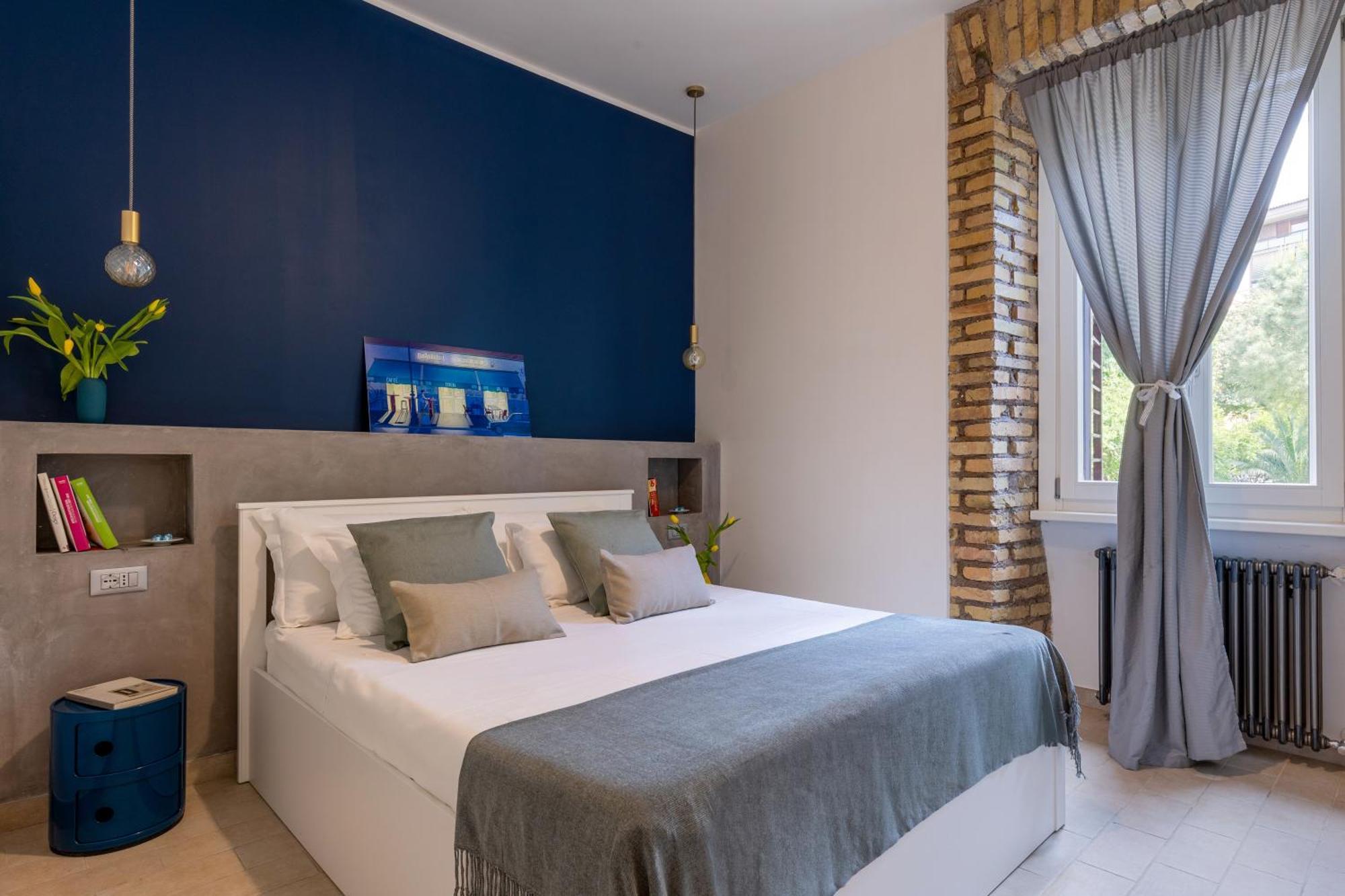Brevi Design Apartment Rom