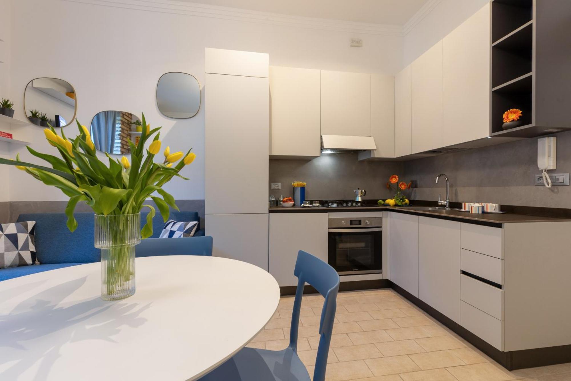 Brevi Design * Rom